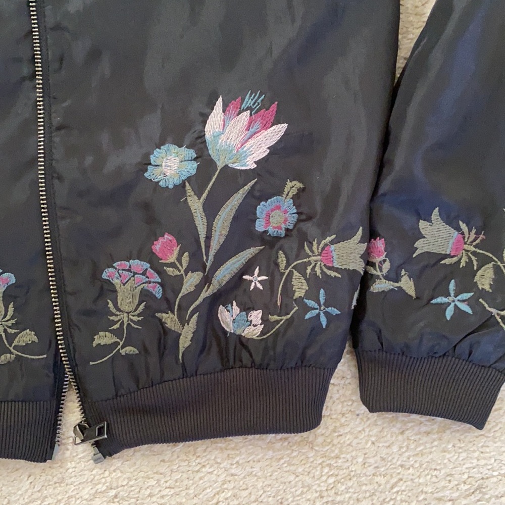 Ladies Embroiderd Jacket - Picture 2 of 4